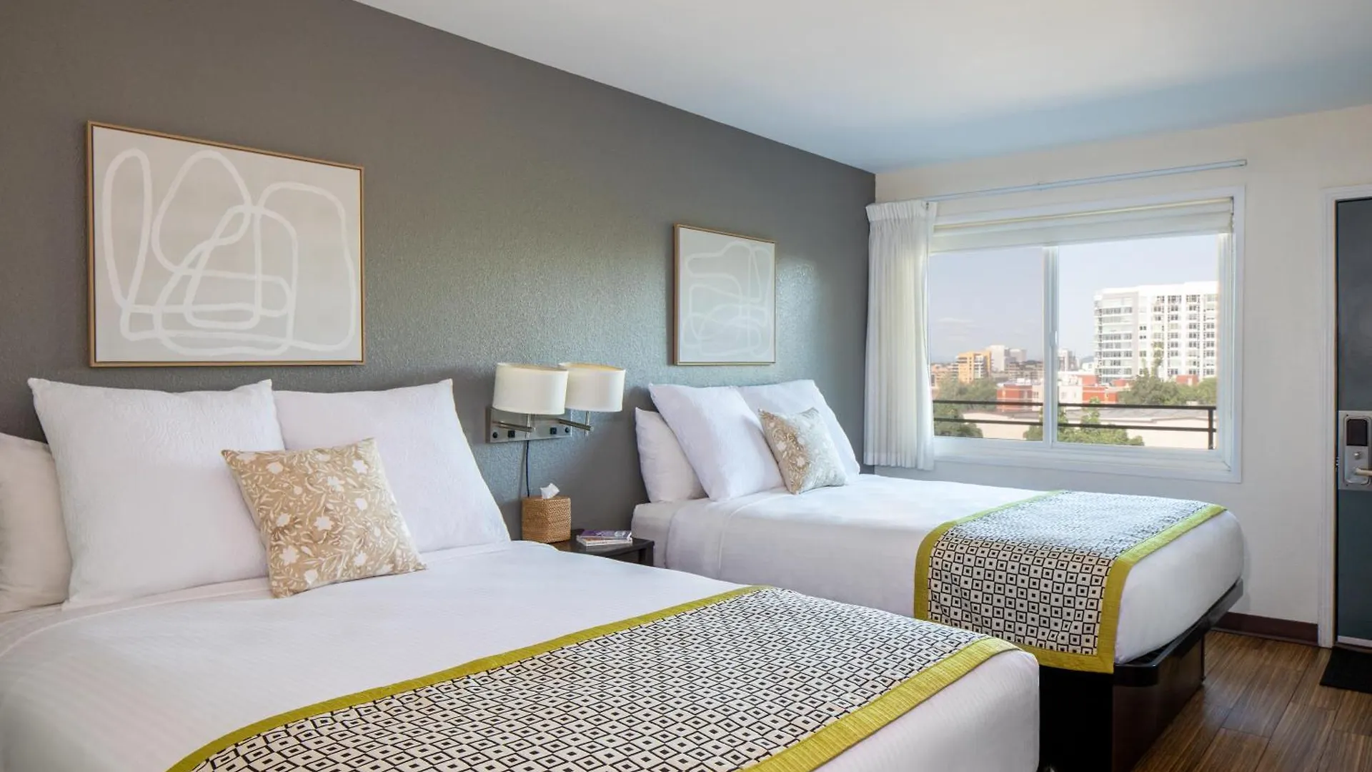 Park Lane Suites & Inn Portland Otel